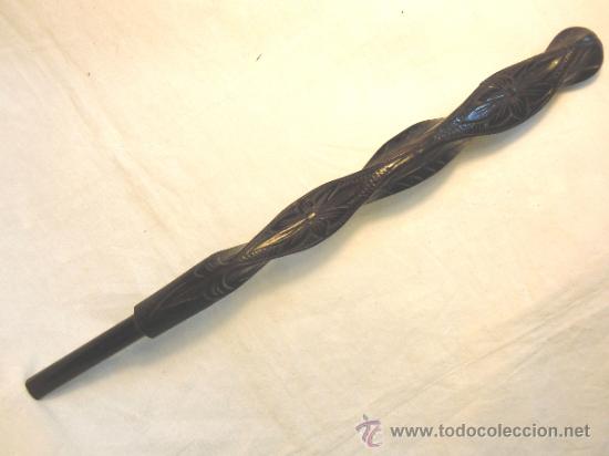 Antig&uuml;edades: MANGO ANTIGUO DE SOMBRILLA DE MADERA TALLADA Y EBONIZADA - Foto 1