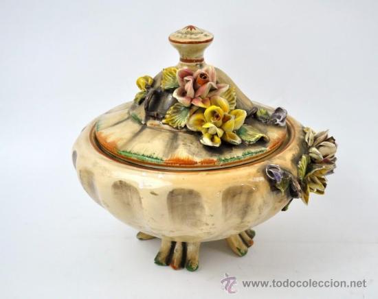 Antig&uuml;edades: centro de mesa de ceramica con tapa - Foto 1