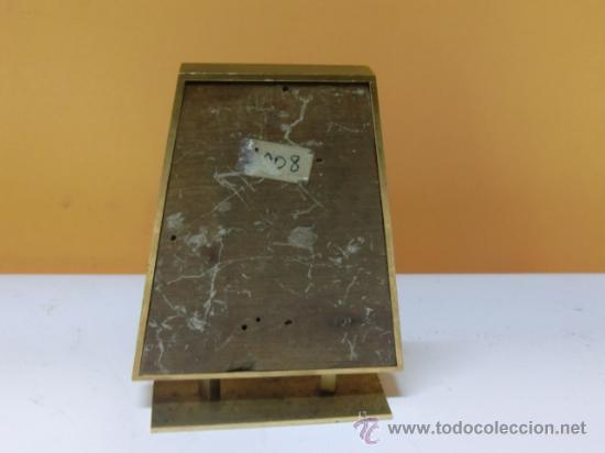 Antig&uuml;edades: Caballo enmarcado en metal y madera - Foto 2
