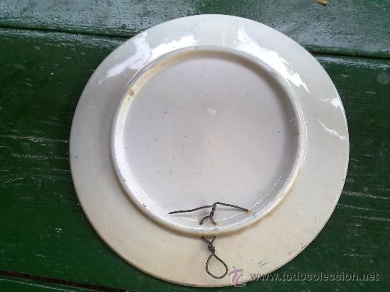 Antig&uuml;edades: antiguo plato pintado a mano. - Foto 3