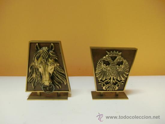 Antig&uuml;edades: Caballo enmarcado en metal y madera - Foto 3