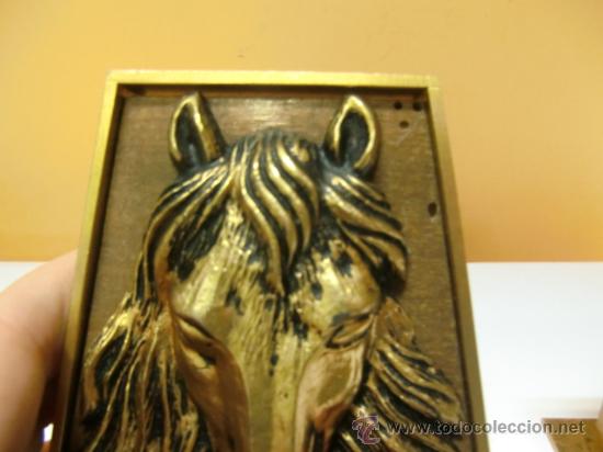 Antig&uuml;edades: Caballo enmarcado en metal y madera - Foto 4