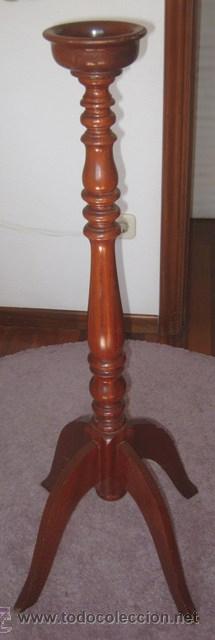 Antig&uuml;edades: Candelabro madera Sapelly 106 cm. - Foto 1