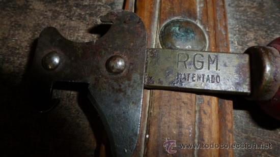 Antig&uuml;edades: ABRELATAS RGM PATENTADO. - Foto 2