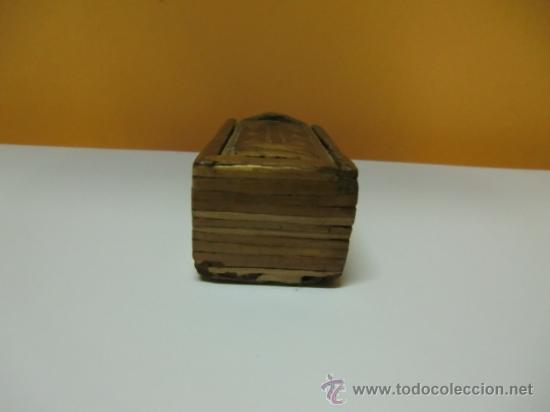 Antig&uuml;edades: Peque&ntilde;a cajita  de varias maderas - Foto 5