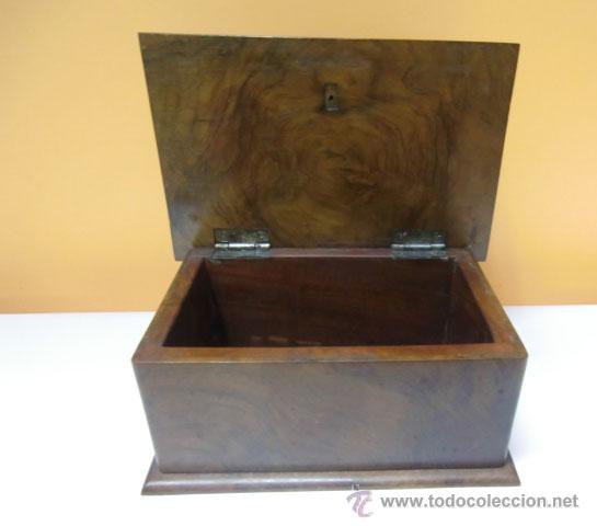 Antig&uuml;edades: Caja de madera de olivo - Foto 2