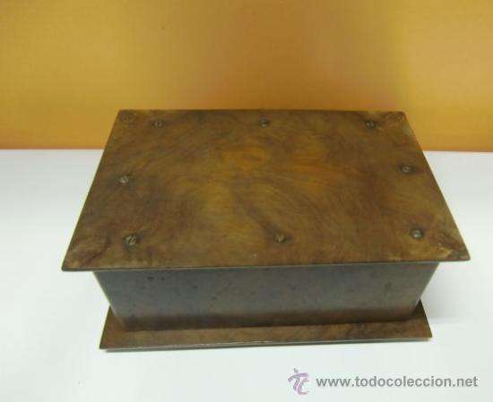 Antig&uuml;edades: Caja de madera de olivo - Foto 6