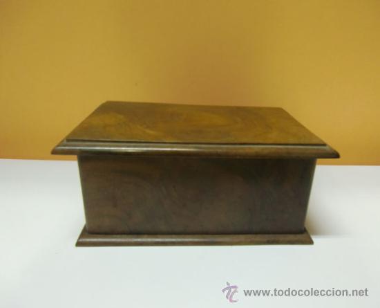 Antig&uuml;edades: Caja de madera de olivo - Foto 5