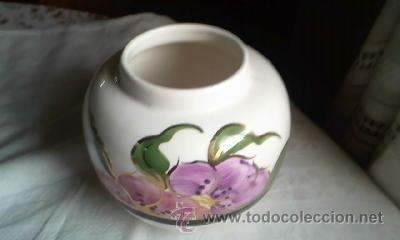 Antig&uuml;edades: Bonito Florero de Manises pintado a mano. - Foto 3