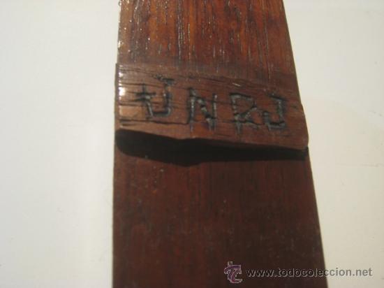 Antig&uuml;edades: Cruz madera con Cristo de bronce - Foto 3