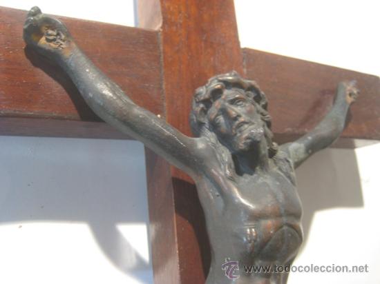 Antig&uuml;edades: Cruz madera con Cristo de bronce - Foto 4