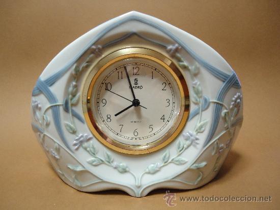 Antig&uuml;edades: PRECIOSO Y EXCEPCIONAL RELOJ LLADR&Oacute; REF.5655 - Foto 1