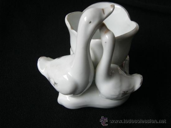 Antig&uuml;edades: ANTIGUO ESPECIERO DE PORCELANA - Foto 1