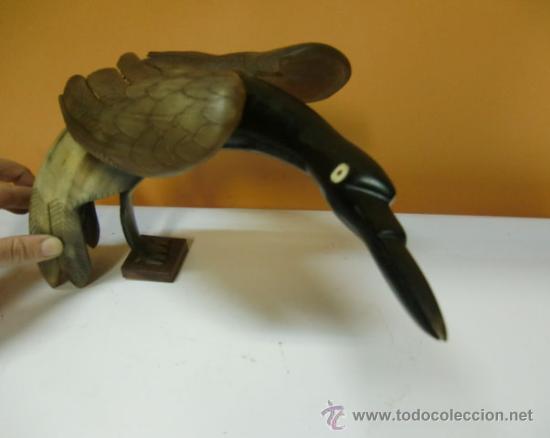 Antig&uuml;edades: Asta de toro tallada, forma de pato - Foto 2