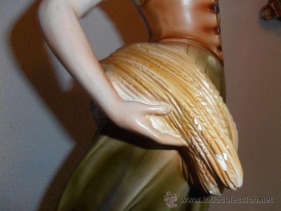 Antig&uuml;edades: FIGURA DE CAMPESINA CON HOZ Y ESPIGAS - Foto 11