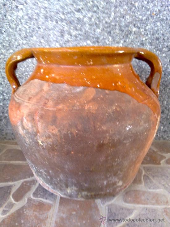 Antig&uuml;edades: antigua olla de barro. - Foto 1