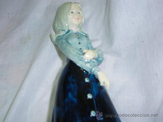 Antig&uuml;edades: FIGURA DE JOVEN - Foto 5