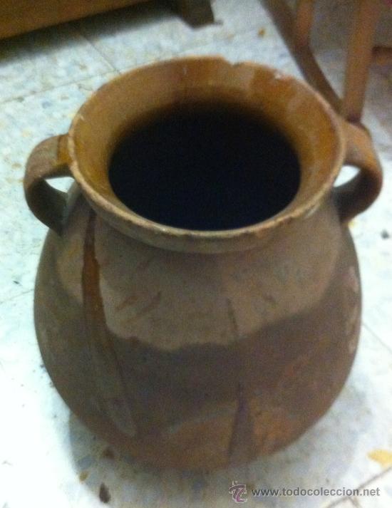 Antig&uuml;edades: Antigua olla de barro de dos asas - Foto 1