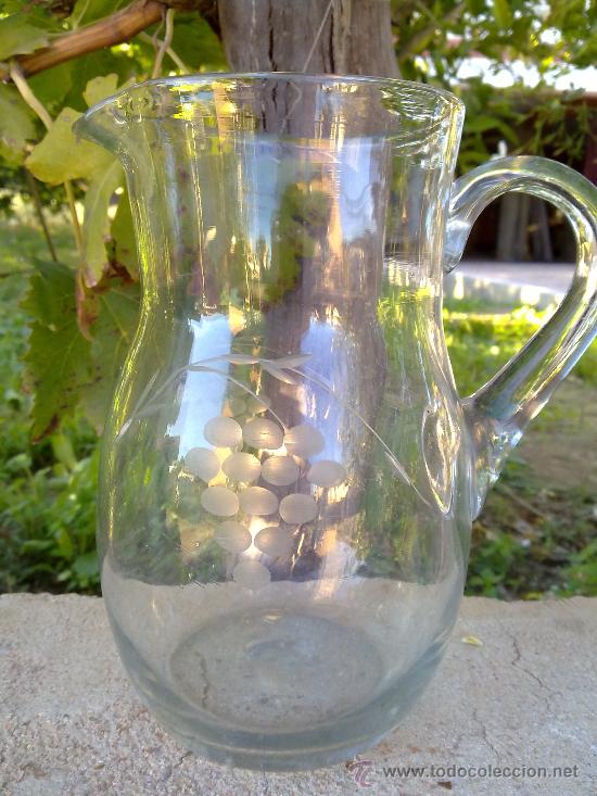 Antig&uuml;edades: antigua jarra de cristal tallada - Foto 1