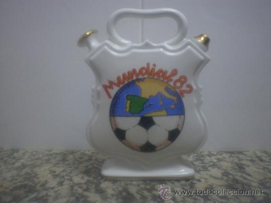 Antig&uuml;edades: ANTIGUO BOTIJO MUNDIAL 1982 - Foto 1