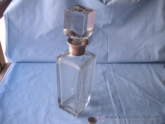 Antig&uuml;edades: ANTIGUA BOTELLA DE CRISTAL  CON CUELLO DE PLATA - Foto 2