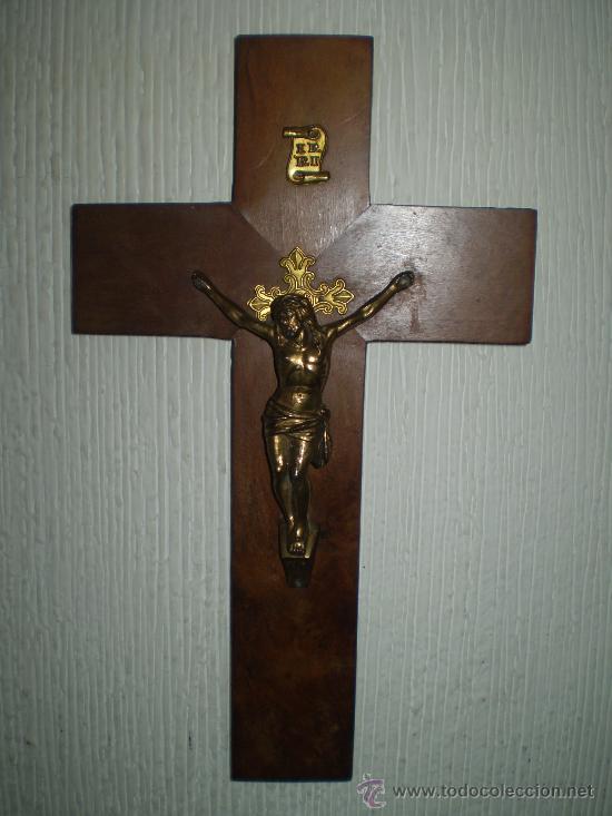 Antig&uuml;edades: CRISTO CON CRUZ DE MADERA - Foto 1