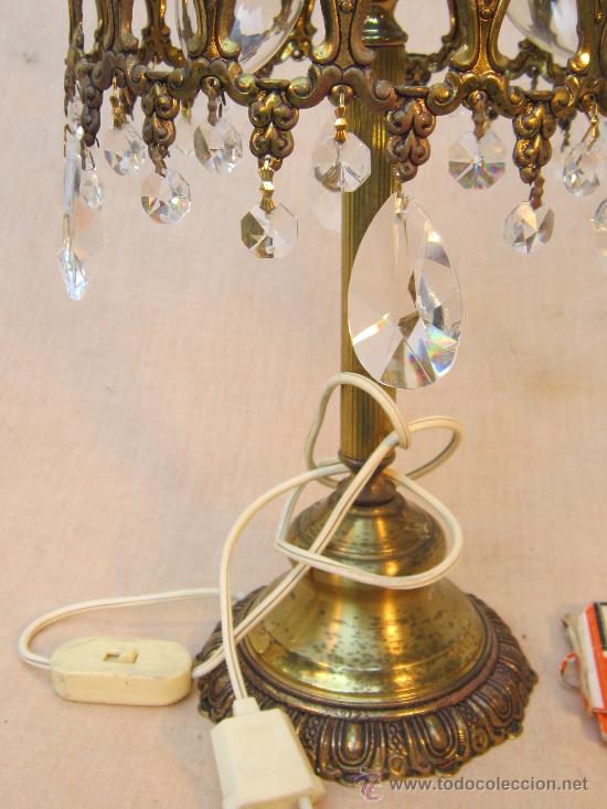 Antig&uuml;edades: LAMPARA DE MESA EN BRONCE CON  CRISTALES - Foto 6
