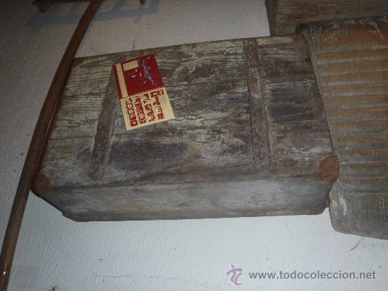 Antig&uuml;edades: MALETA DE MADERA - Foto 1