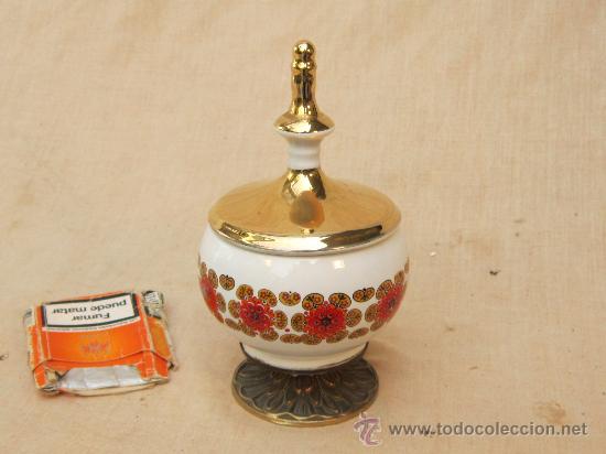 Antig&uuml;edades: JOYERO EN PORCELANA Y BRONCE - Foto 1