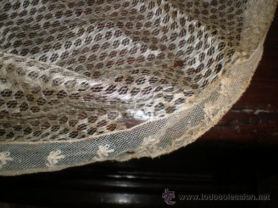 Antig&uuml;edades: mantilla blanca - Foto 3