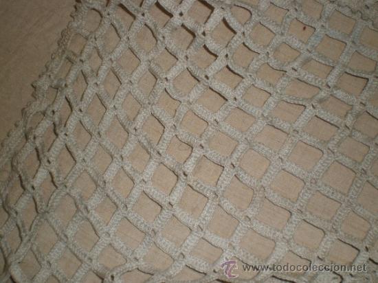Antig&uuml;edades: trozo tela manton blanco - Foto 9