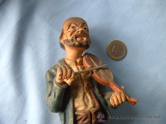 Antig&uuml;edades: FIGURA DE HOMBRE TOCANDO EL VIOLIN - Foto 3