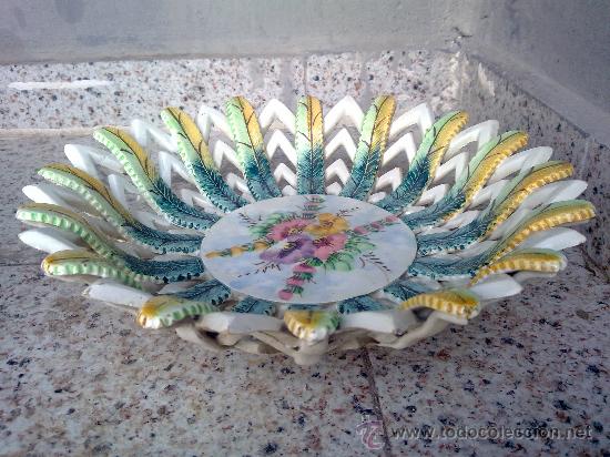 Antig&uuml;edades: antiguo frutero o centro de mesa de manises - Foto 1