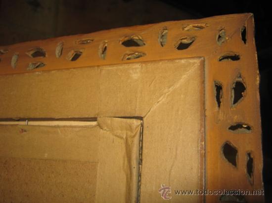 Antig&uuml;edades: Marco antiguo en madera tallada y dorada. - Foto 2