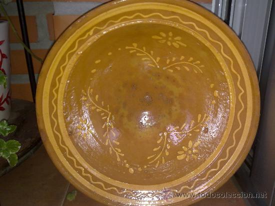 Antig&uuml;edades: antiguo lebrillo de barro con bonito rameado. - Foto 1