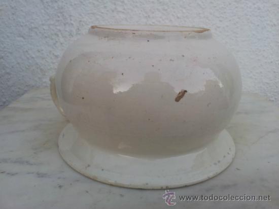 Antig&uuml;edades: Antiguo orinal de porcela - Foto 3