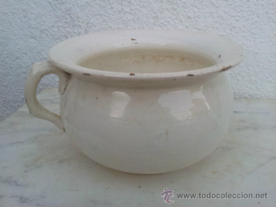 Antig&uuml;edades: Antiguo orinal de porcela - Foto 1
