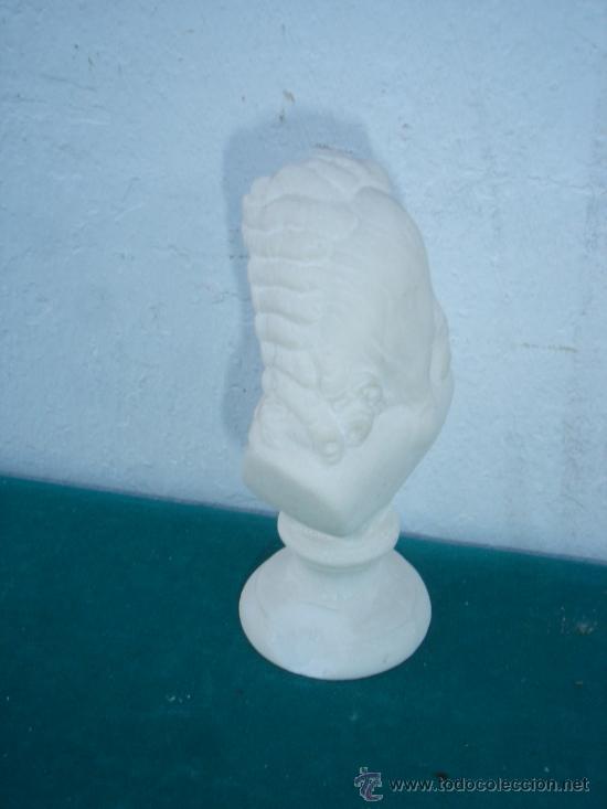 Antig&uuml;edades: peque&ntilde;o busto de piedra - Foto 2