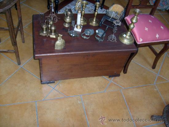 Antig&uuml;edades: ba&uacute;l de cedro restaurado - Foto 3