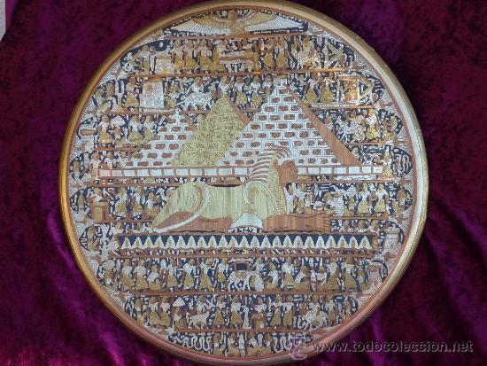 Antig&uuml;edades: MAJESTUOSO PLATO DOS METALES 4OCM LABRADO Y PINTADO CON ESCENAS DEL ANTIGUO EJIPTO FOTOS DETALLE.
