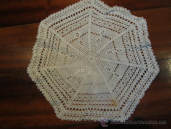 Antig&uuml;edades: ANTIGUO TAPETE DE CROCHET - Foto 1