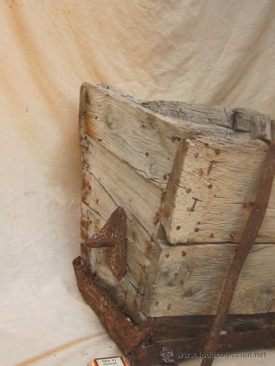 Antig&uuml;edades: cangilon de noria antiguo de madera con sus ejes - Foto 4