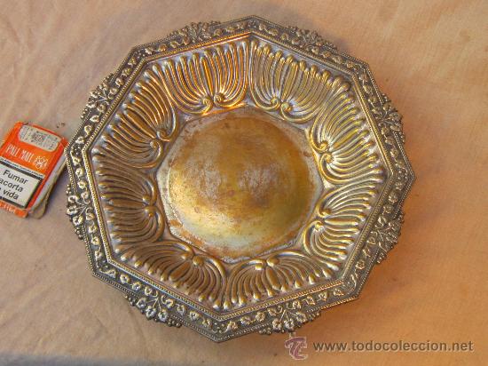 Antig&uuml;edades: FRUTERO EN METAL PLATEADO - Foto 2
