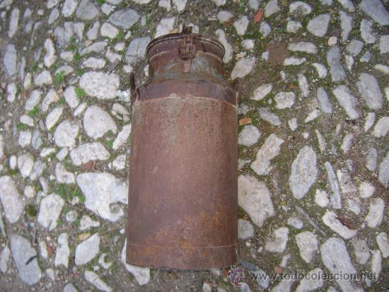 Antig&uuml;edades: Lechera de aluminio de 25 litros - Foto 1