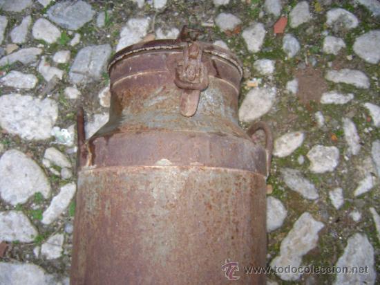 Antig&uuml;edades: Lechera de aluminio de 25 litros - Foto 5