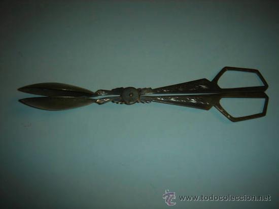 Antig&uuml;edades: Pinzas para servir de alpaca, 22cm de largo. - Foto 3