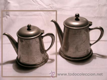 Antig&uuml;edades: Antigua Cafetera de alpaca - Circa 1950 - Foto 3