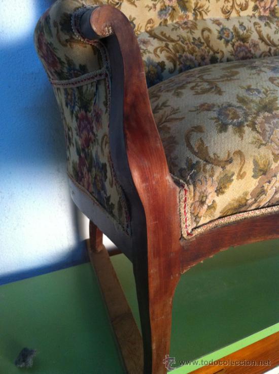 Antig&uuml;edades: SILLON DE CAOBA CON TAPICERIA FLOREADA - Foto 4