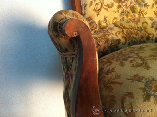 Antig&uuml;edades: SILLON DE CAOBA CON TAPICERIA FLOREADA - Foto 5