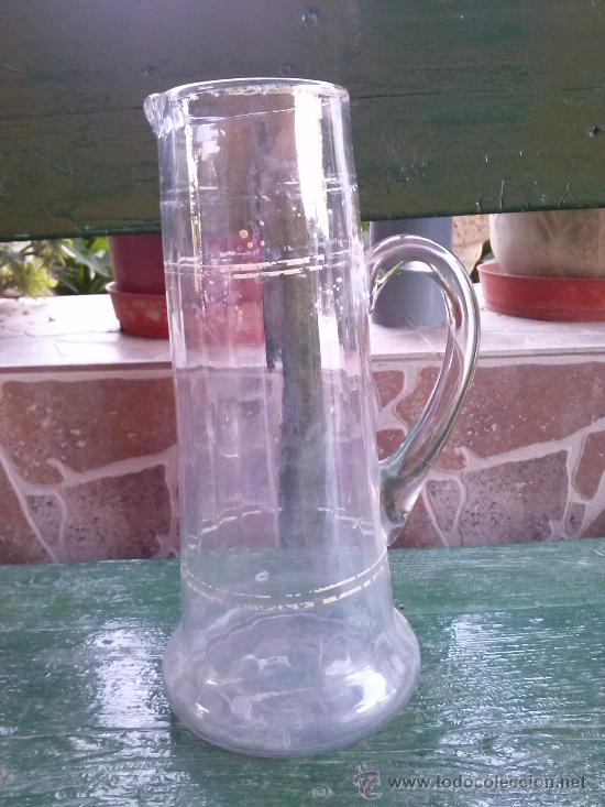 Antig&uuml;edades: antigua jarra de cristal. - Foto 1